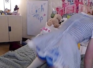 Hot amateur webcam teen masturbates for their fans