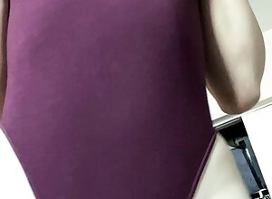 Amateur young teen solo masturbation on her livingroom