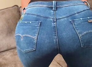 Cute amateur webcam teen girl toying pussy on webcam