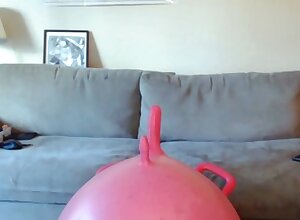 Cute amateur teen girl toying her pussy in bed on cam