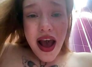 Honey___hot in mall changing cabin